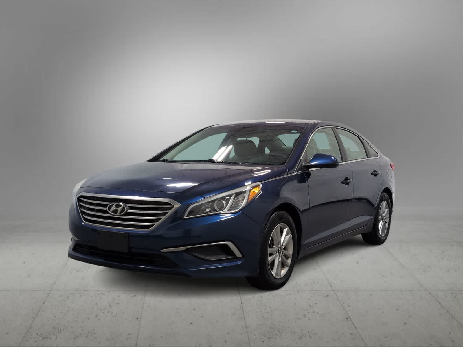 2017 Hyundai Sonata Base -
                  Farmington Hills, MI