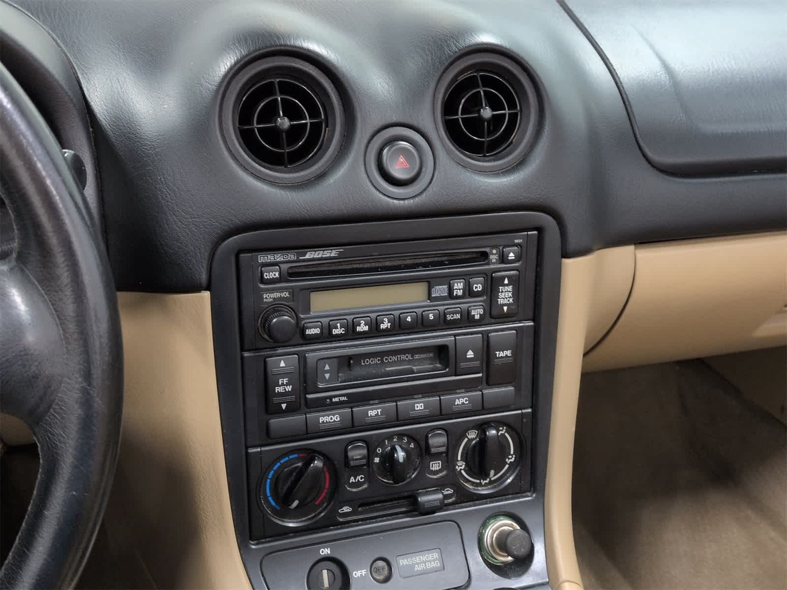 Thumbnail: 2000 Mazda MX-5 Miata - 25