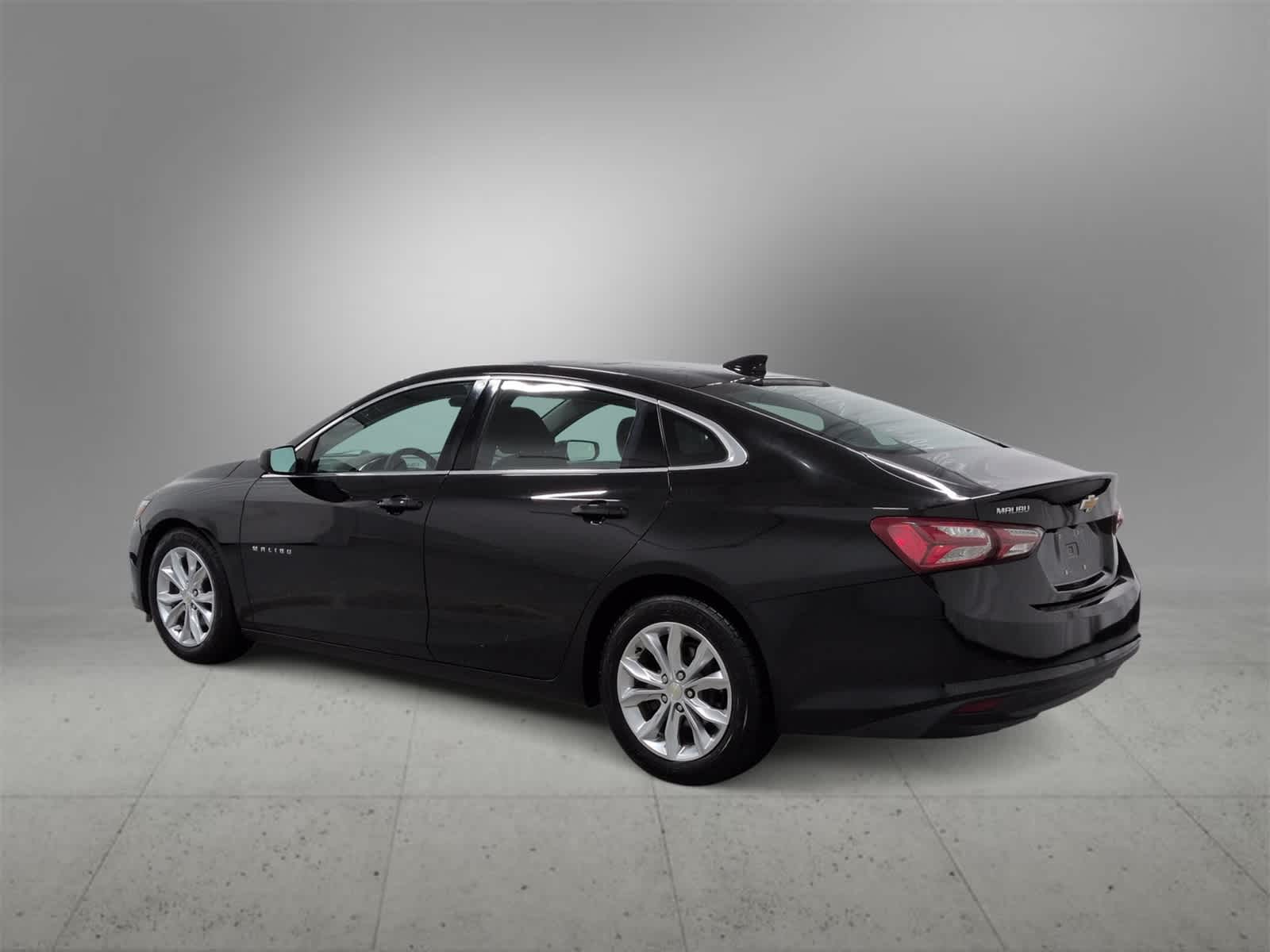 Thumbnail: 2020 Chevrolet Malibu - 6