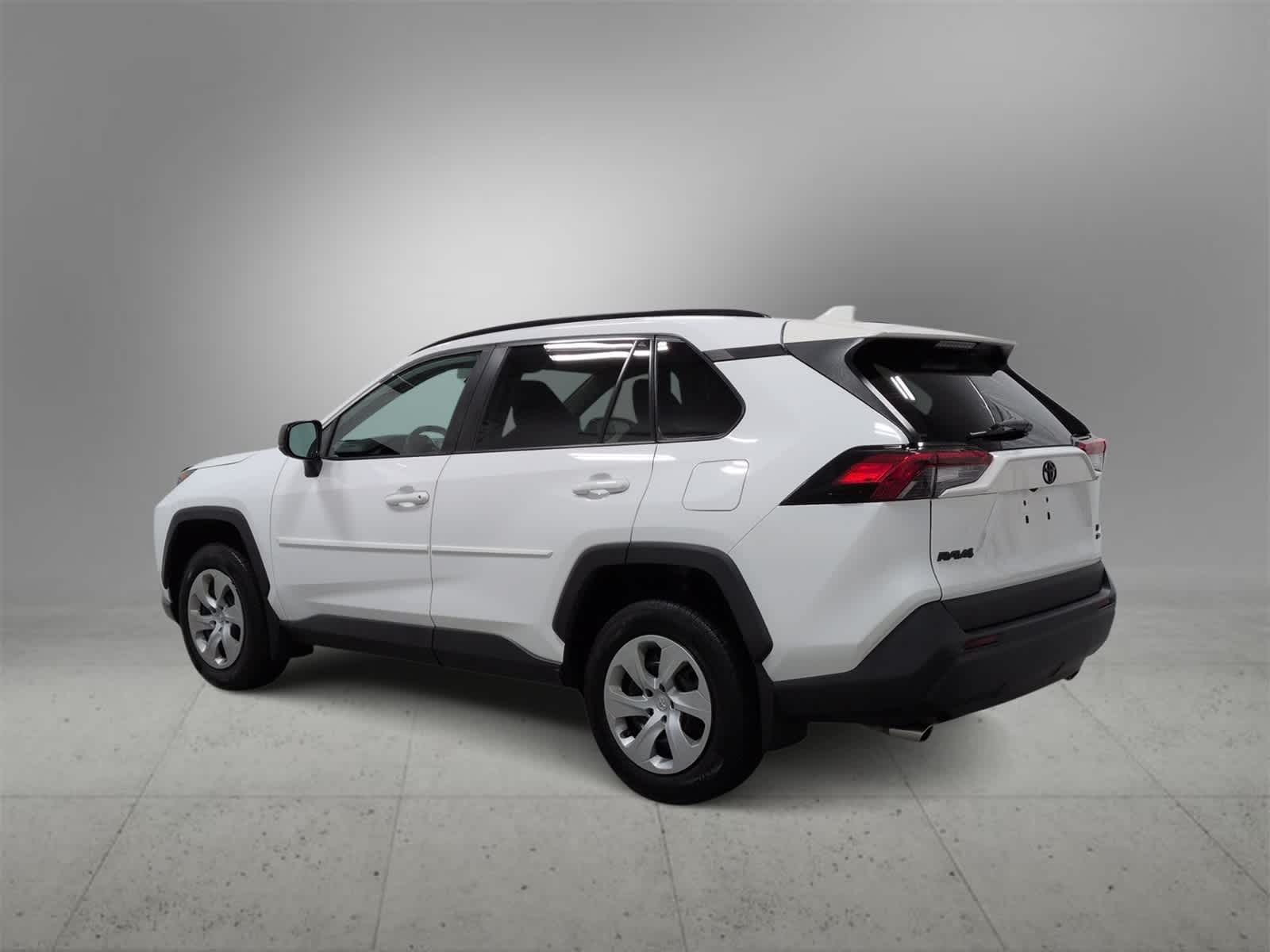Thumbnail: 2019 Toyota RAV4 - 6