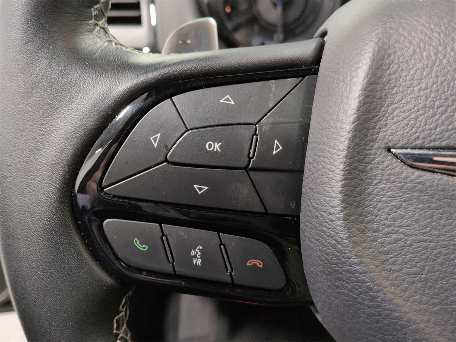 Thumbnail: 2023 Chrysler 300 - 26