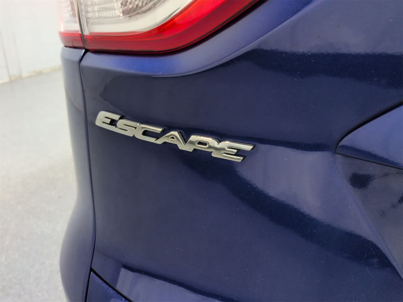 Thumbnail: 2013 Ford Escape - 13