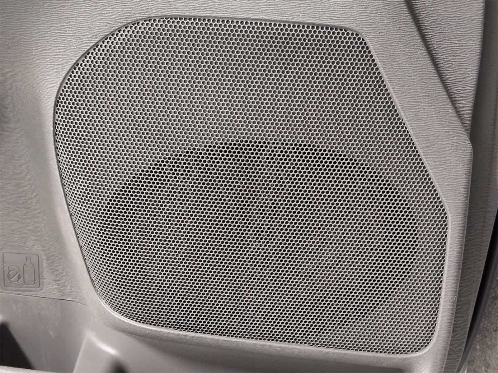 Thumbnail: 2019 Toyota Sienna - 30
