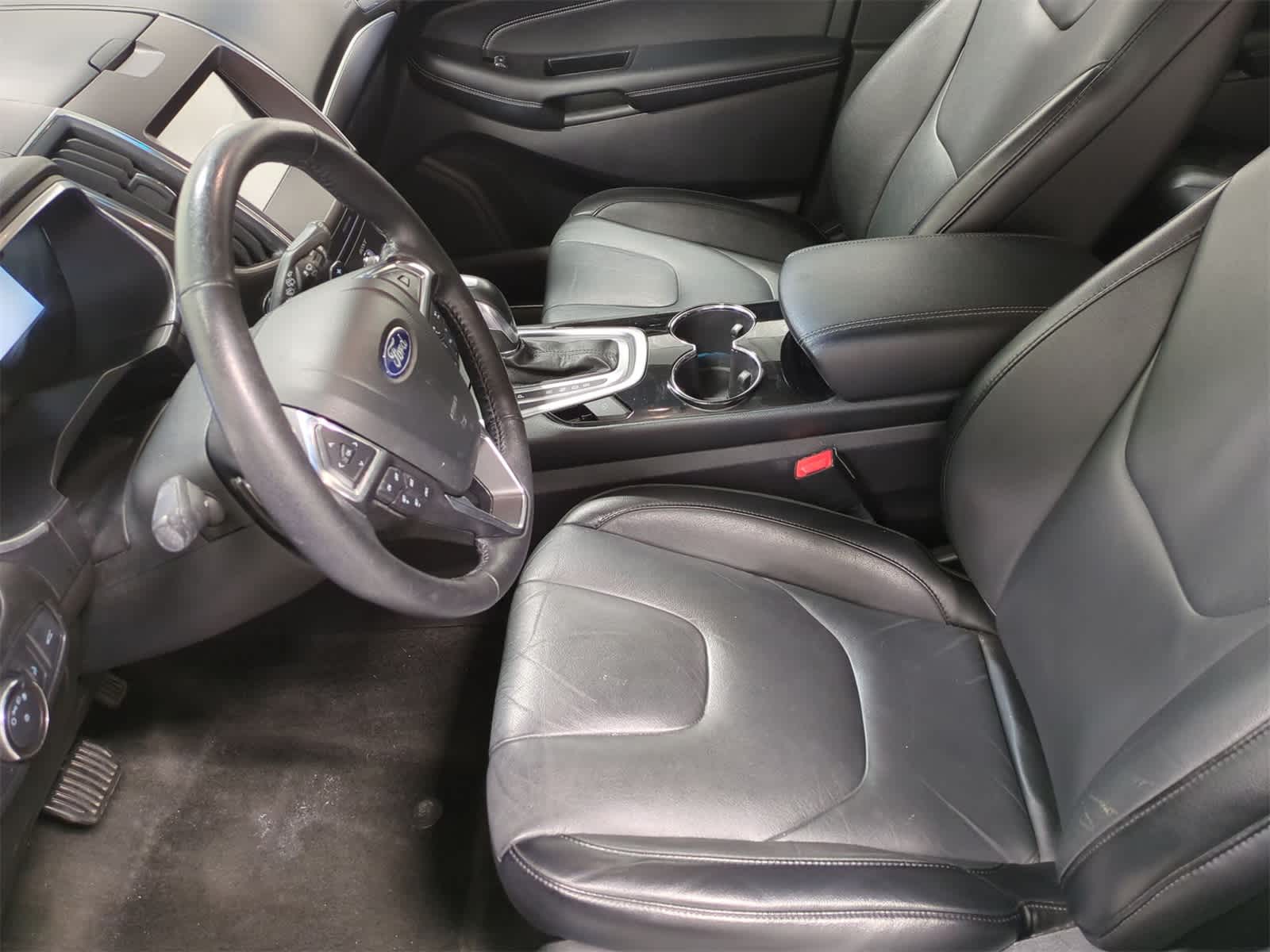 2018 Ford Edge Titanium 17