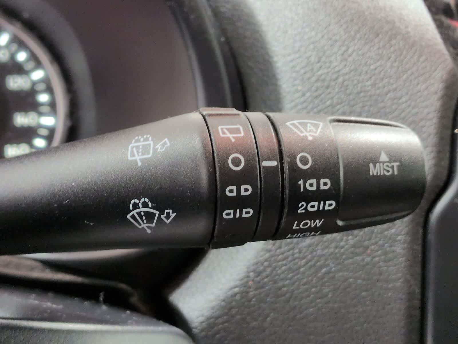 Thumbnail: 2017 Jeep Renegade - 25