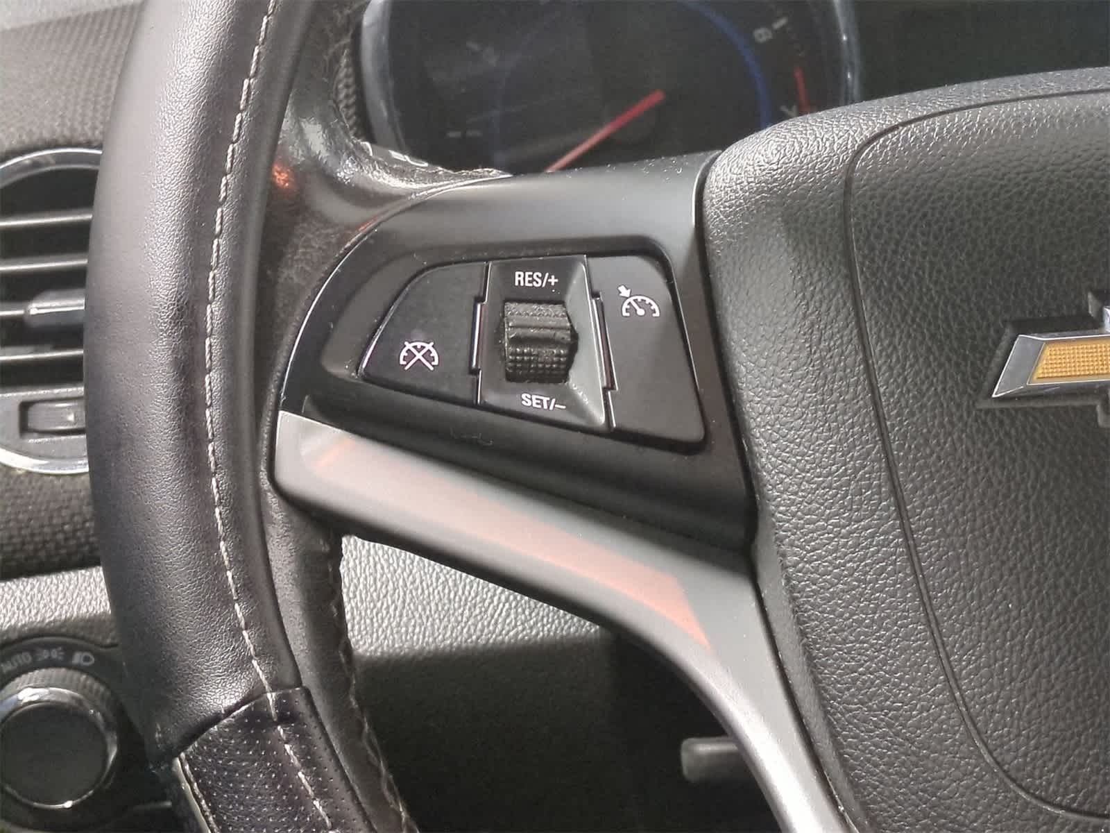 Thumbnail: 2015 Chevrolet Cruze - 24