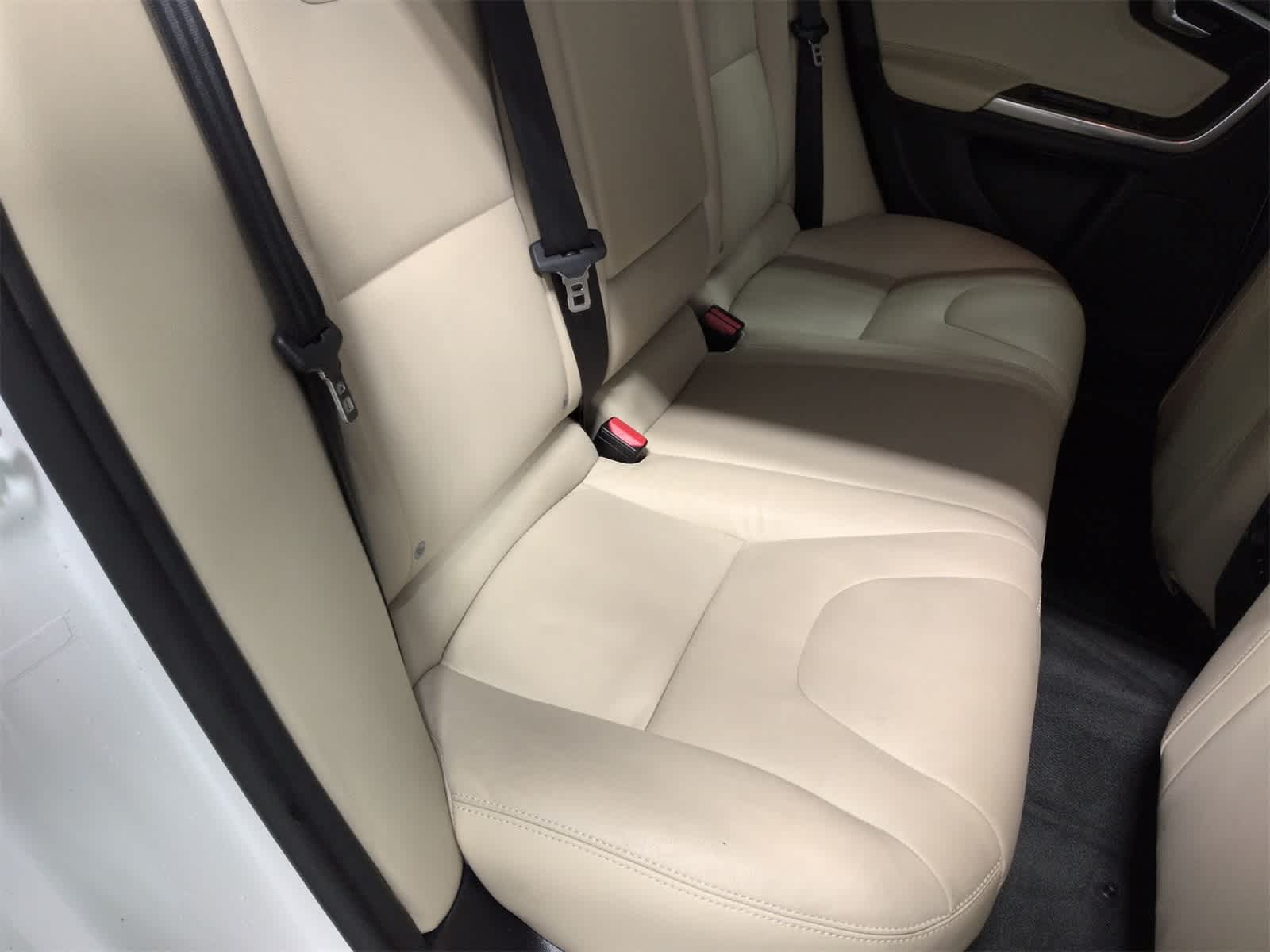 Thumbnail: 2017 Volvo S60 - 22