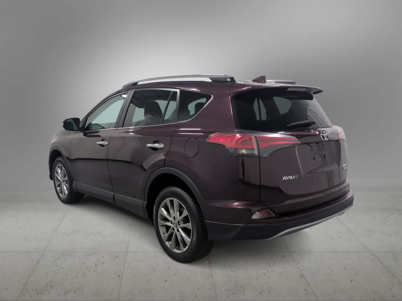 Thumbnail: 2017 Toyota RAV4 - 6