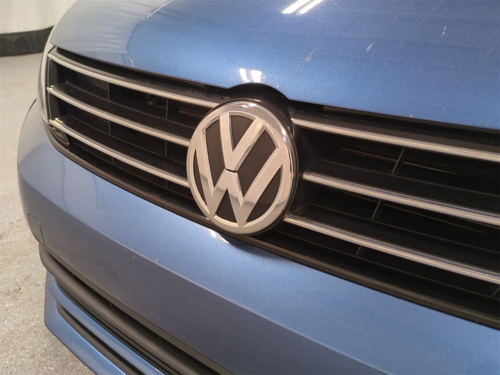 2017 Volkswagen Jetta S 12