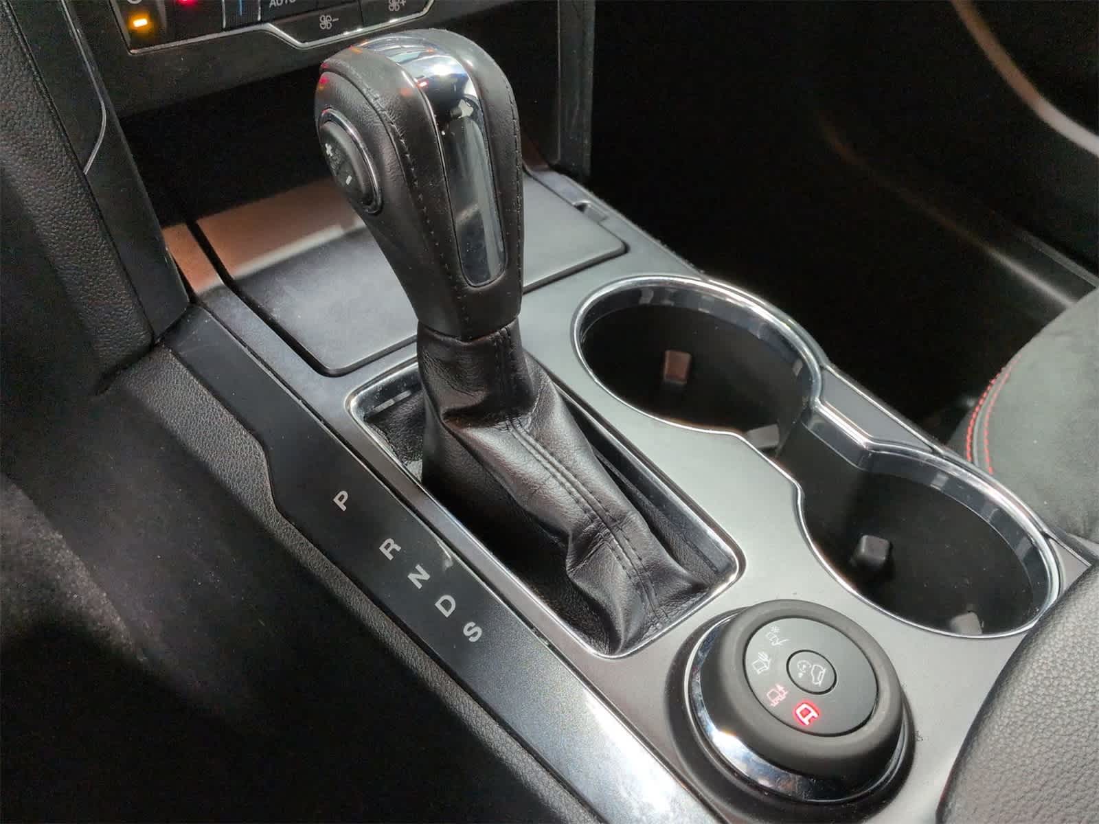 Thumbnail: 2018 Ford Explorer - 32