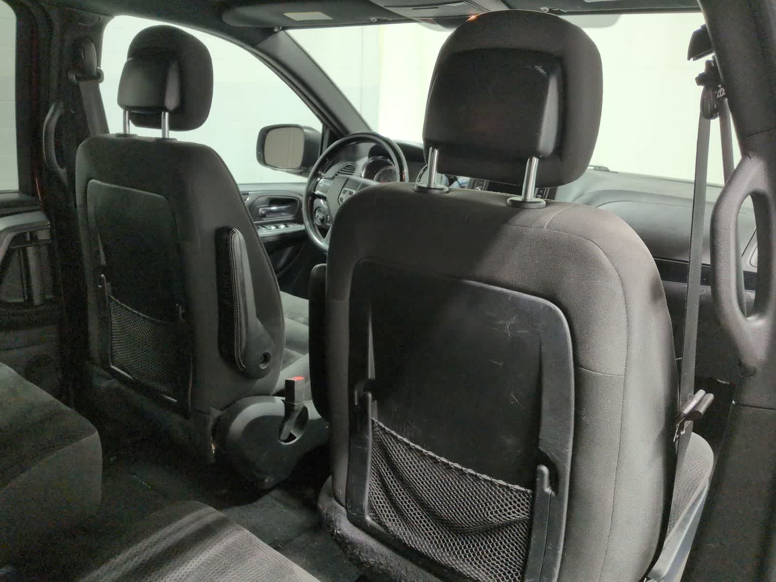 Thumbnail: 2019 Dodge Grand Caravan - 25