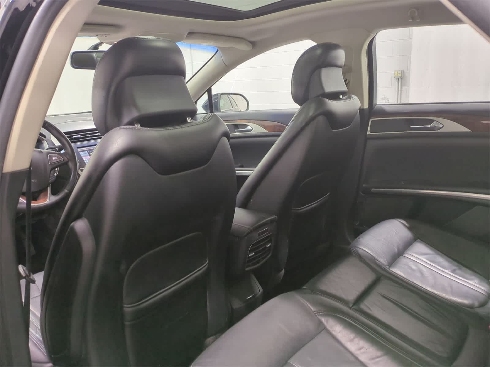 Thumbnail: 2016 Lincoln MKZ - 19