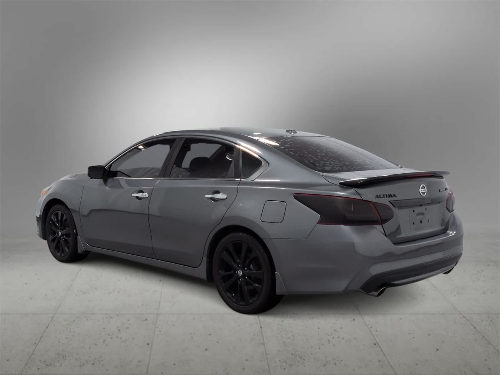 Thumbnail: 2018 Nissan Altima - 6