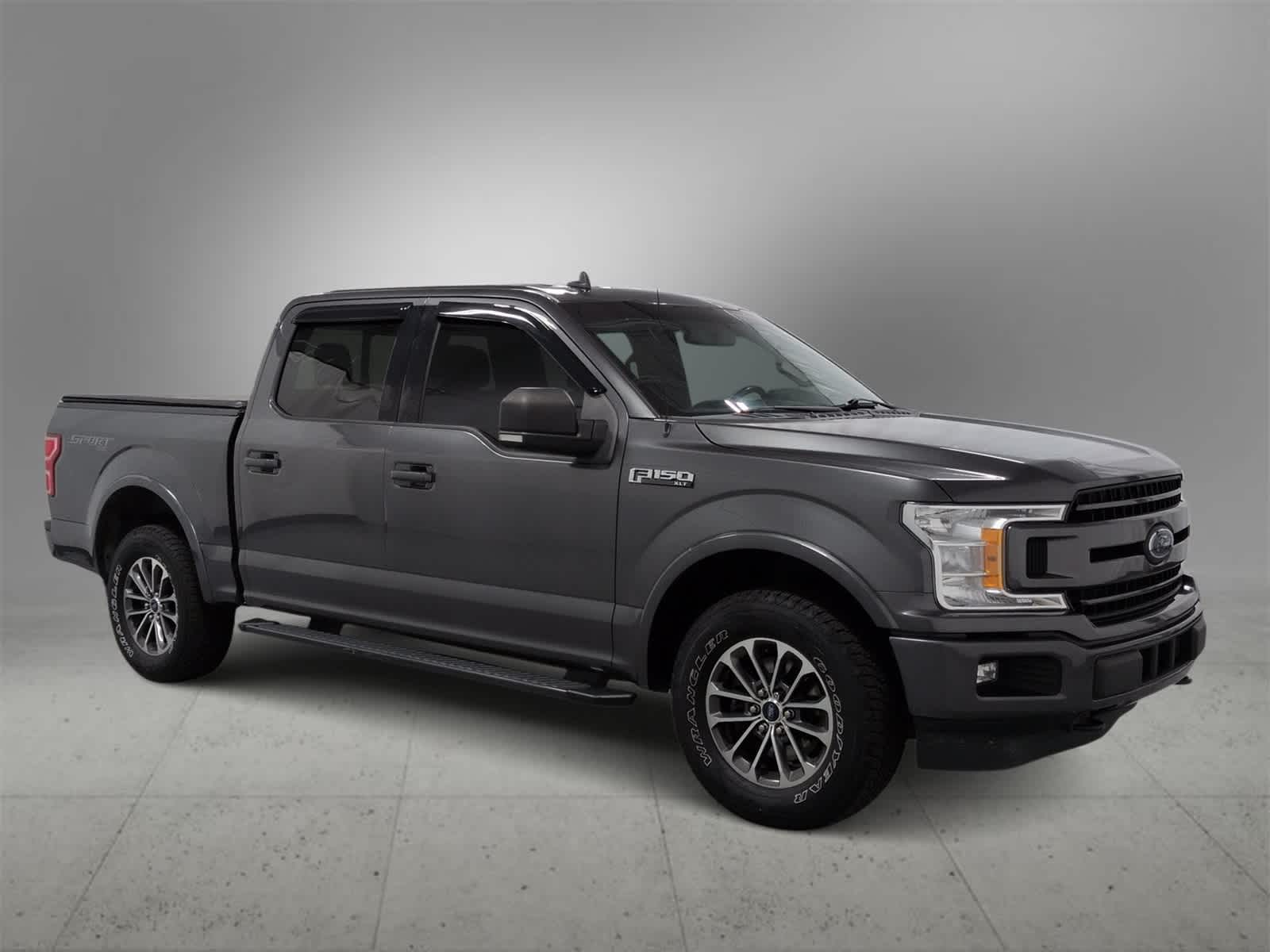 2018 Ford F-150 XLT photo 2
