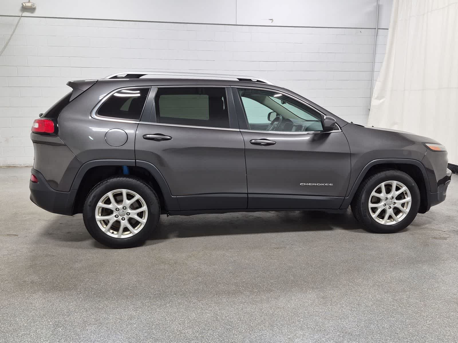 Thumbnail: 2014 Jeep Cherokee - 15