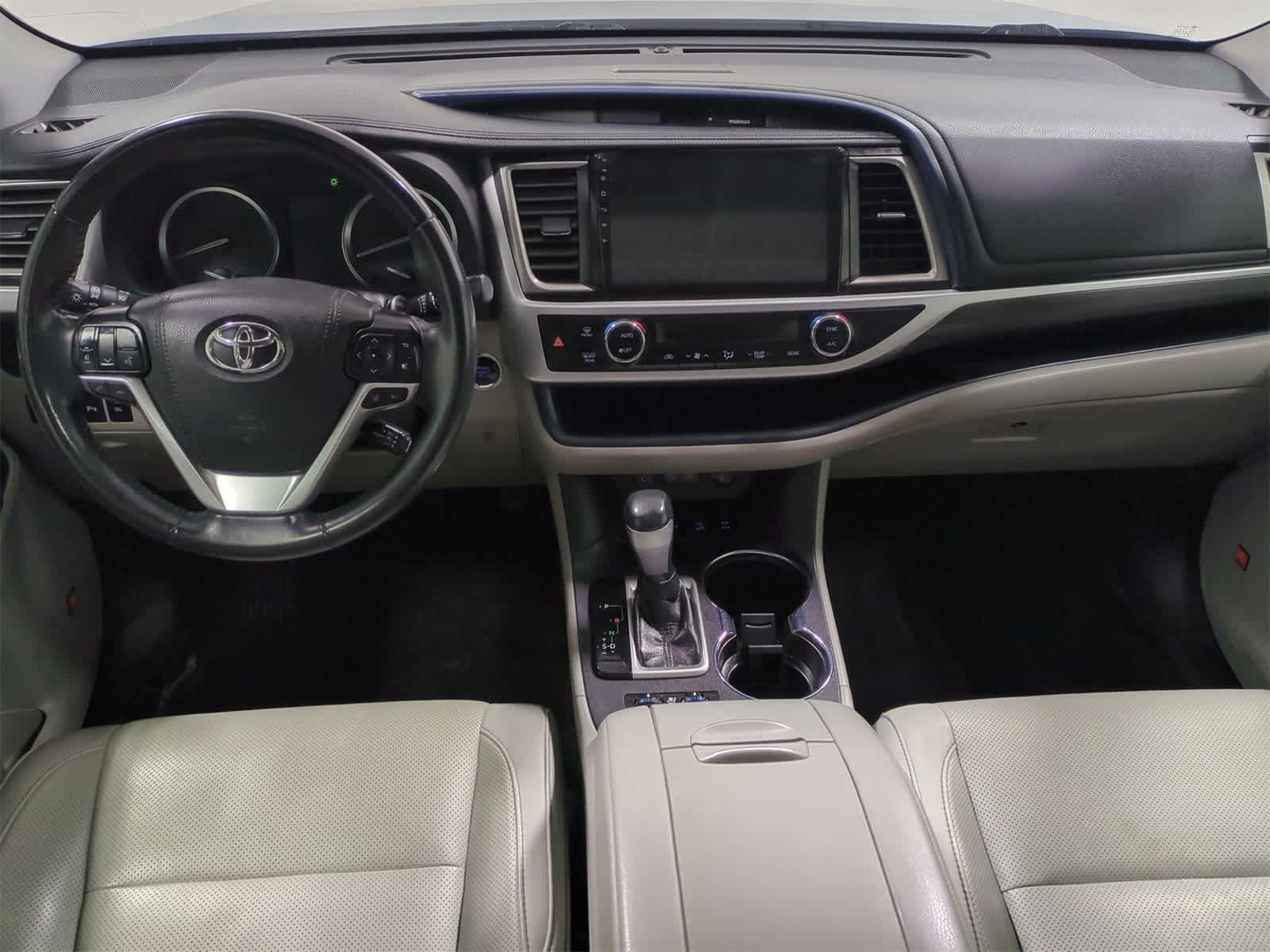 2018 Toyota Highlander Limited 16