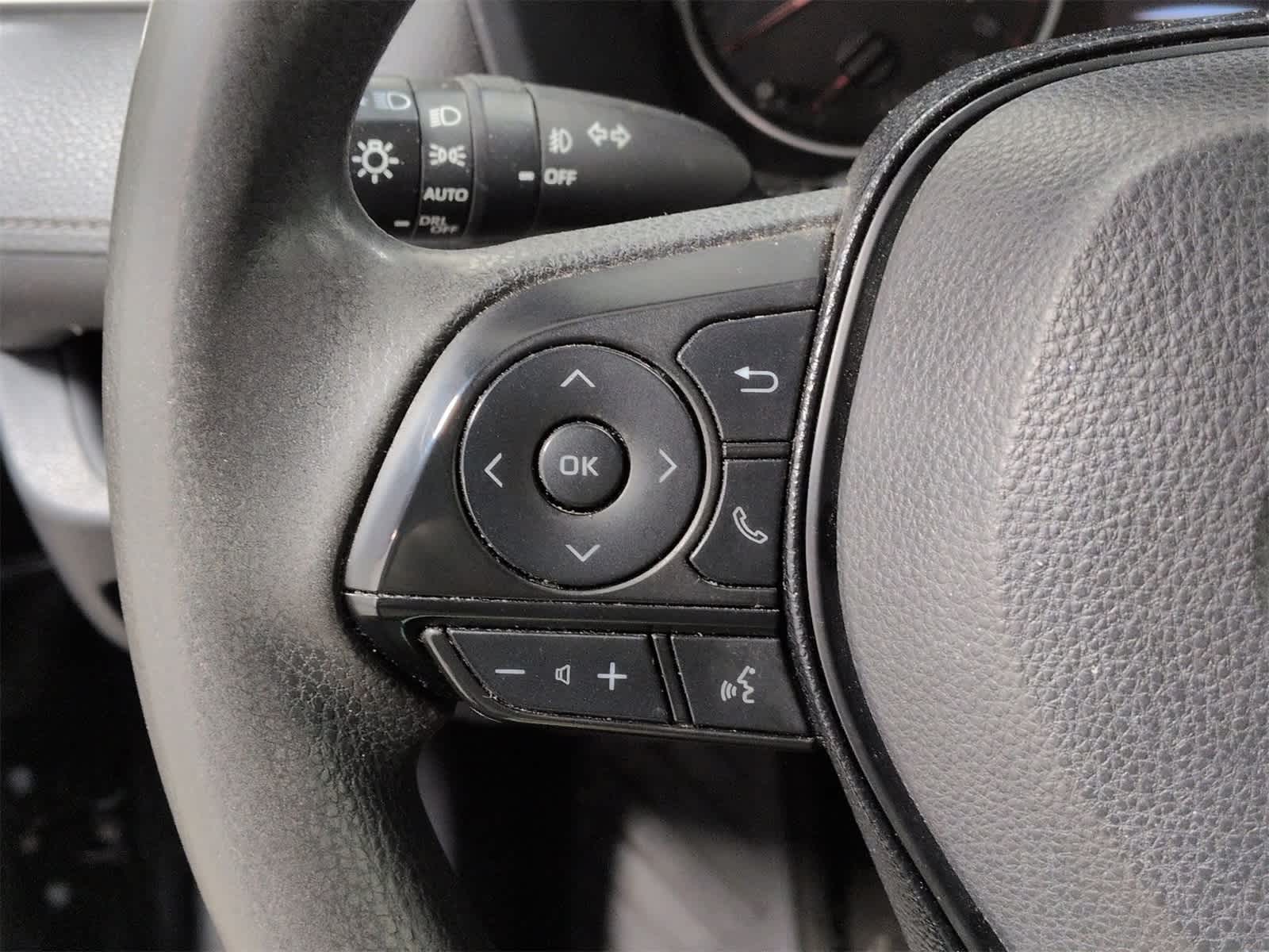 Thumbnail: 2019 Toyota RAV4 - 25