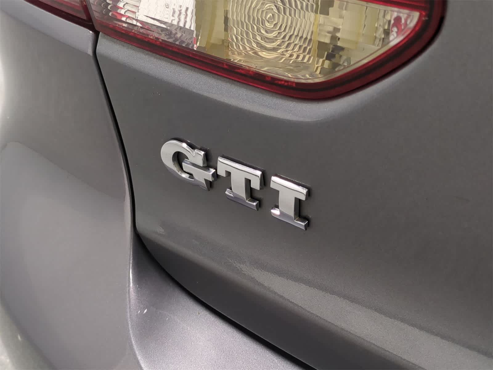 Thumbnail: 2012 Volkswagen Golf - 13