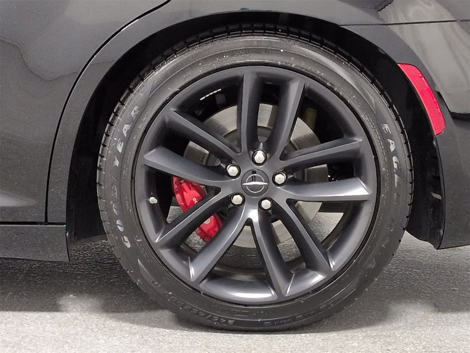 Thumbnail: 2023 Chrysler 300 - 14