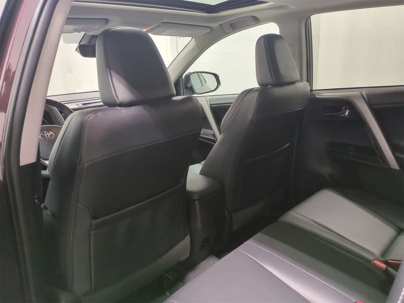 Thumbnail: 2017 Toyota RAV4 - 19
