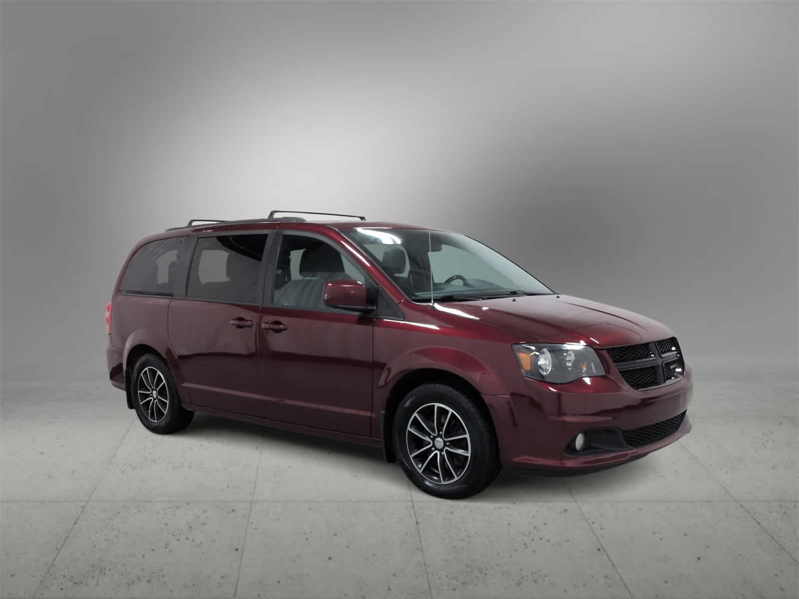 Thumbnail: 2019 Dodge Grand Caravan - 2