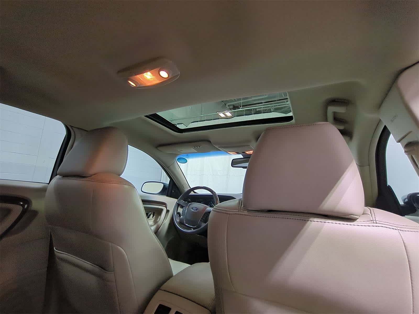 Thumbnail: 2011 Ford Taurus - 23