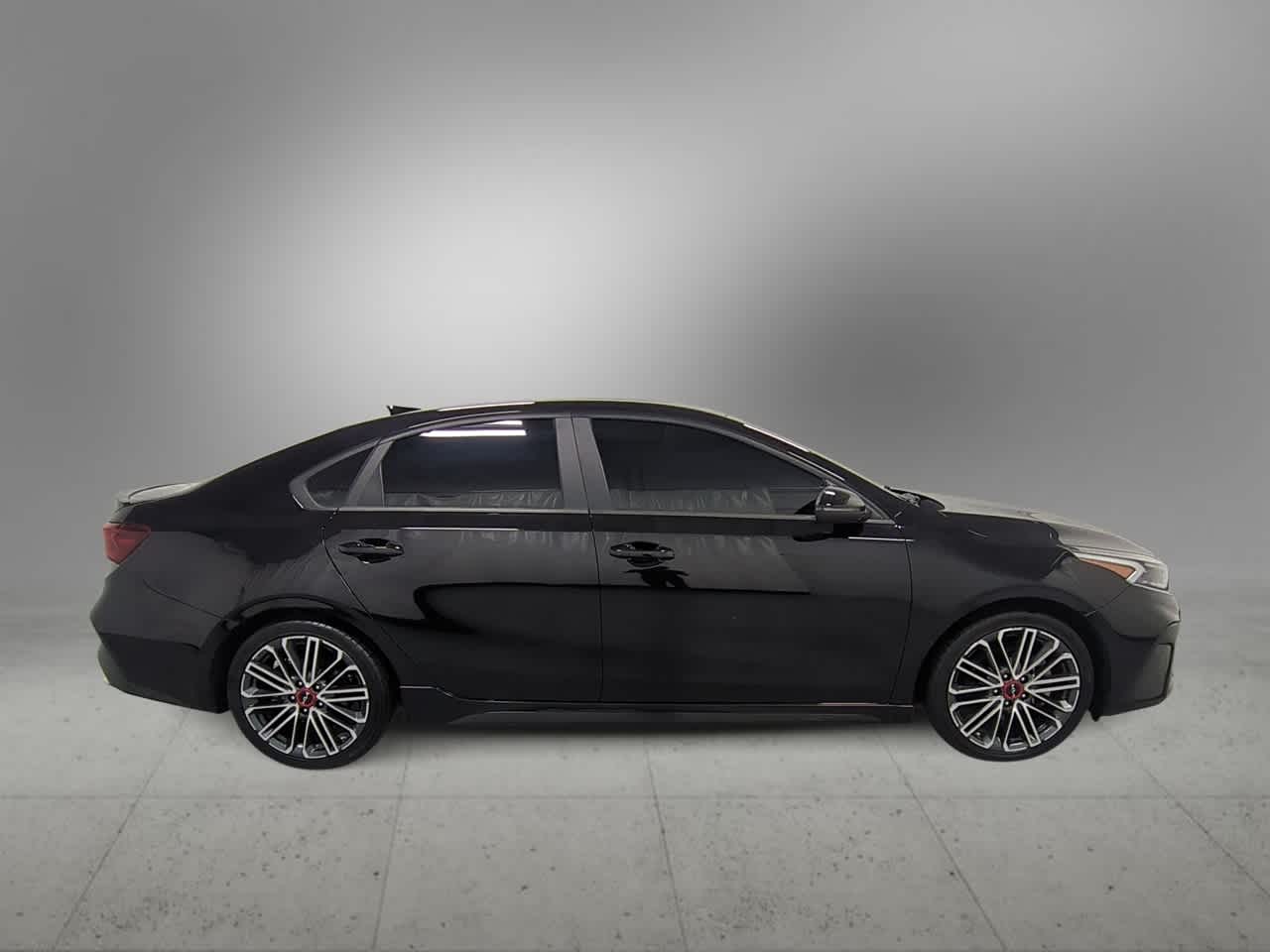 Thumbnail: 2022 Kia Forte - 9