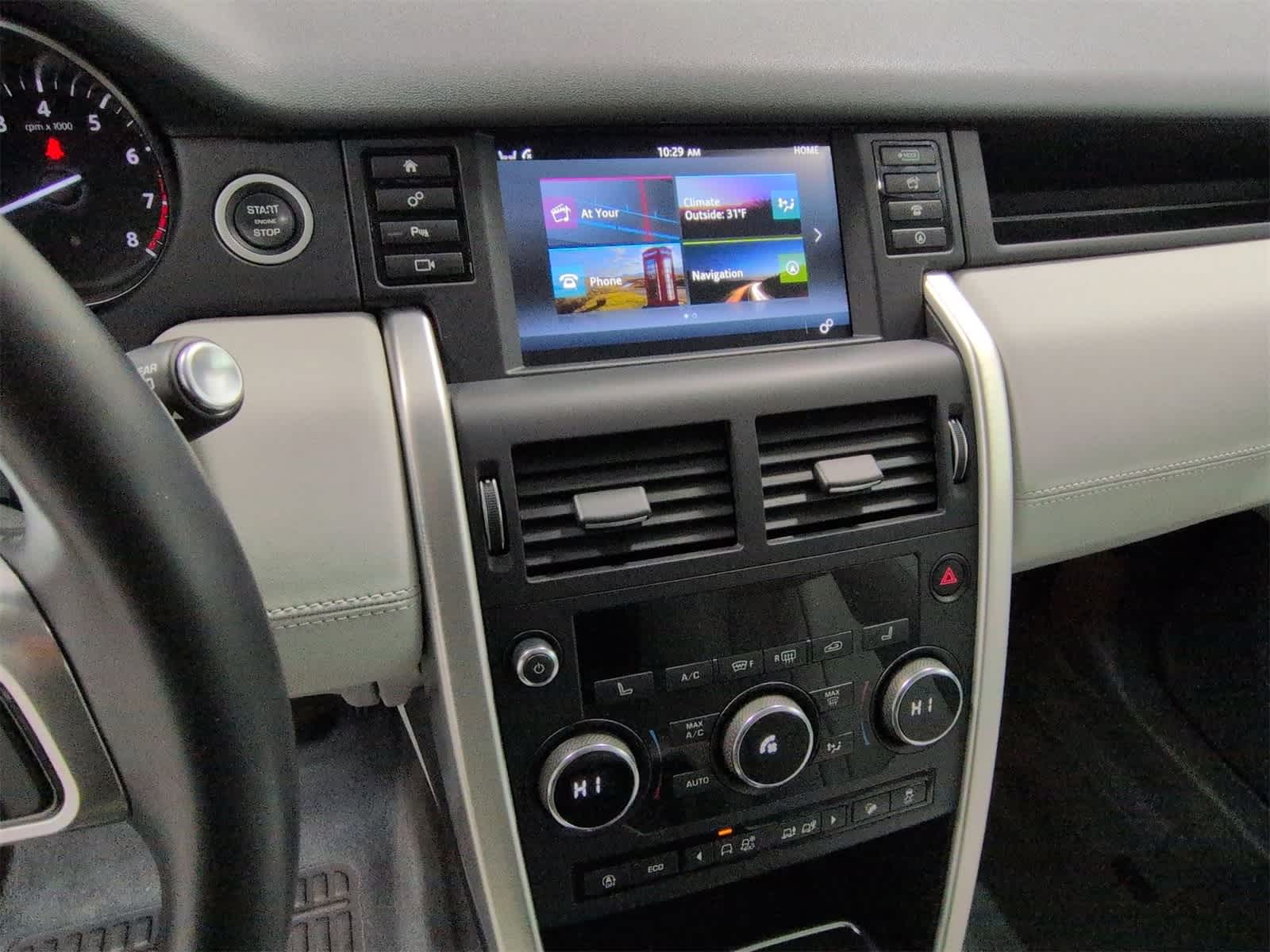 Thumbnail: 2018 Land Rover Discovery Sport - 30