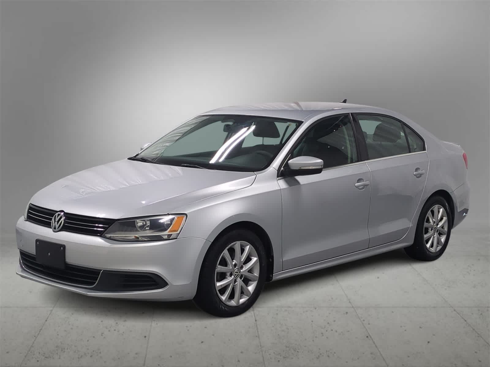Thumbnail: 2014 Volkswagen Jetta - 4