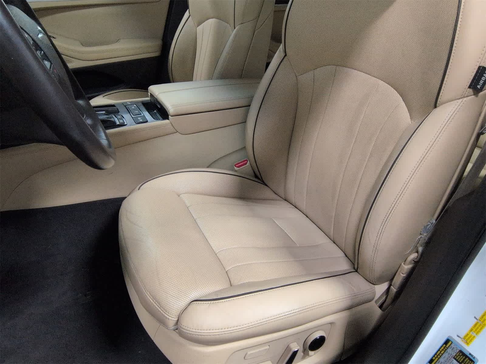 Thumbnail: 2015 Hyundai Genesis - 17