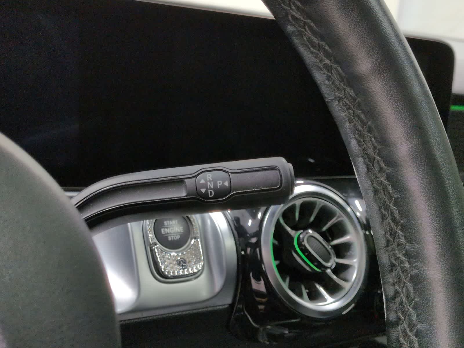 Thumbnail: 2022 Mercedes-Benz GLB - 34