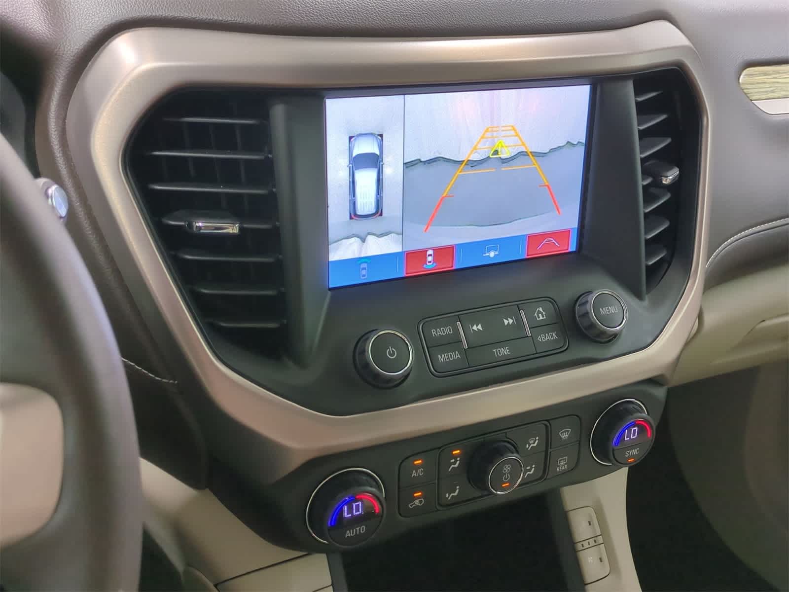 Thumbnail: 2017 GMC Acadia - 28