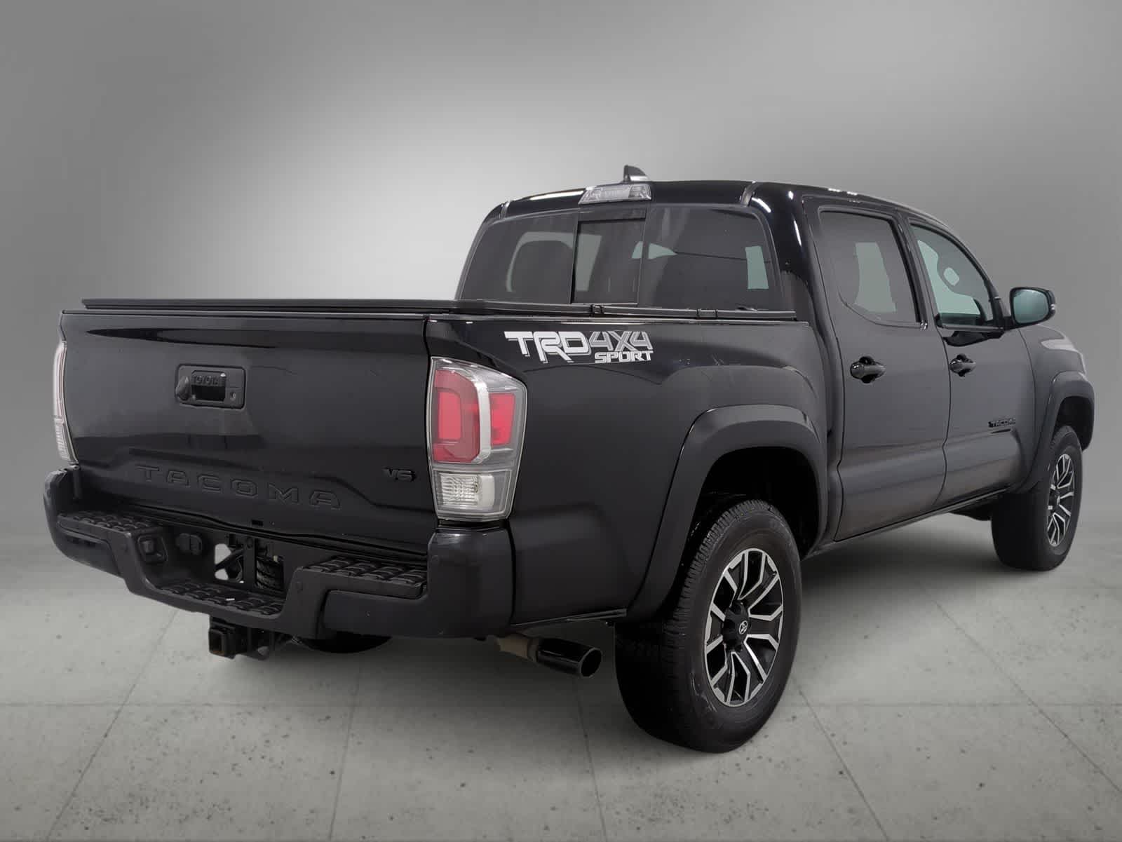 Thumbnail: 2022 Toyota Tacoma - 8