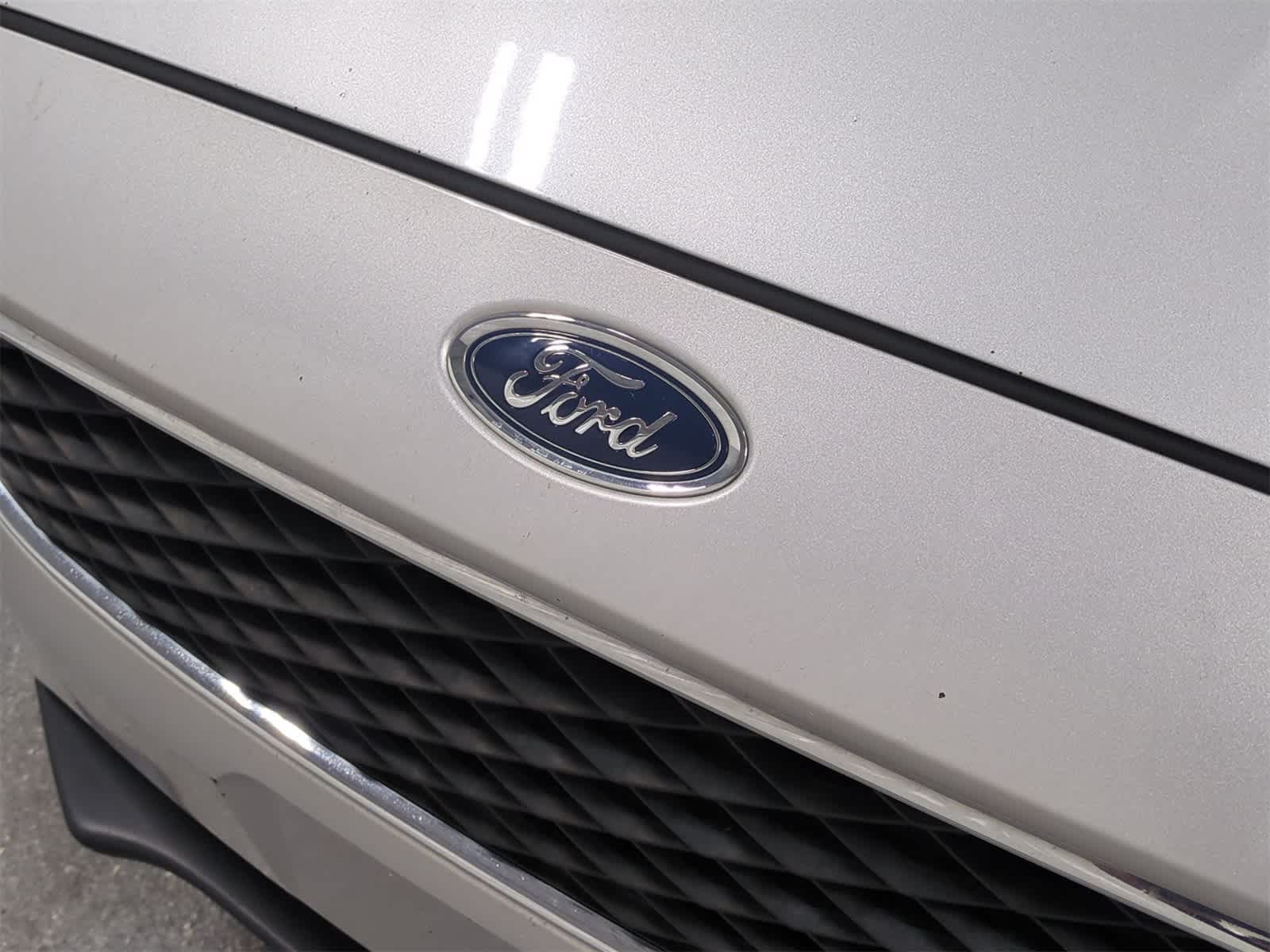 Thumbnail: 2016 Ford Focus - 12