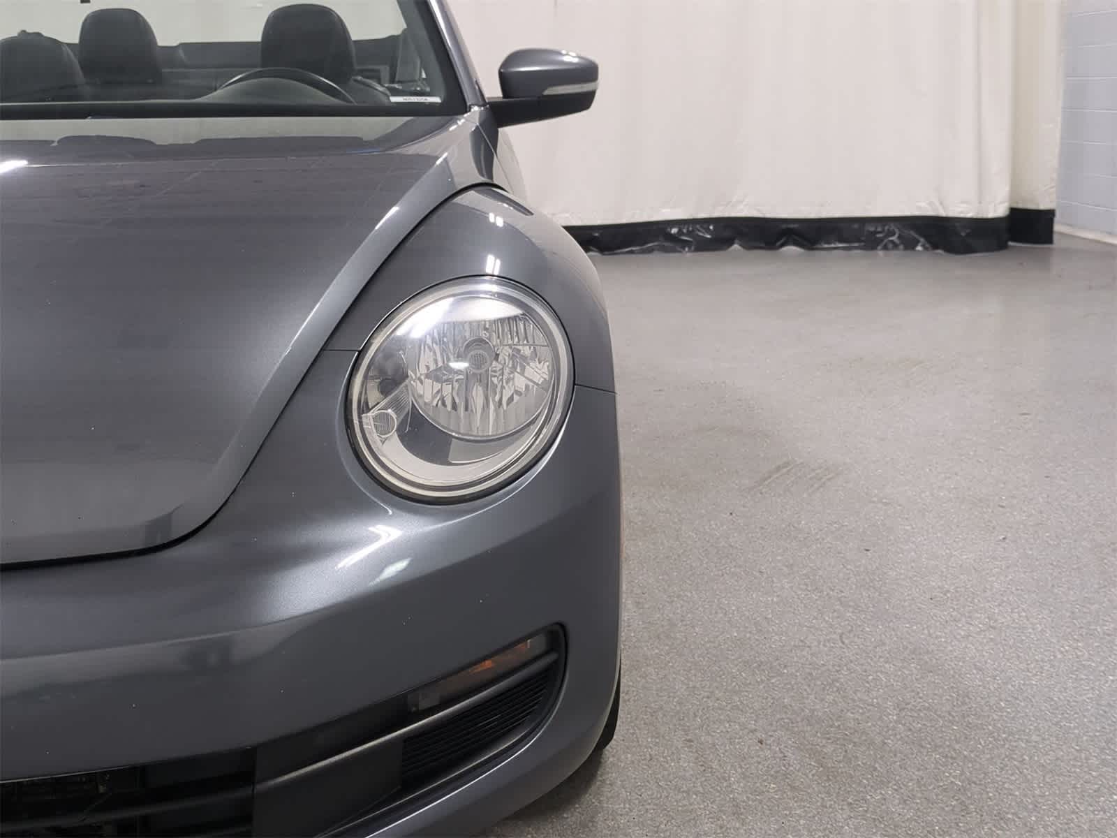 Thumbnail: 2014 Volkswagen Beetle - 16
