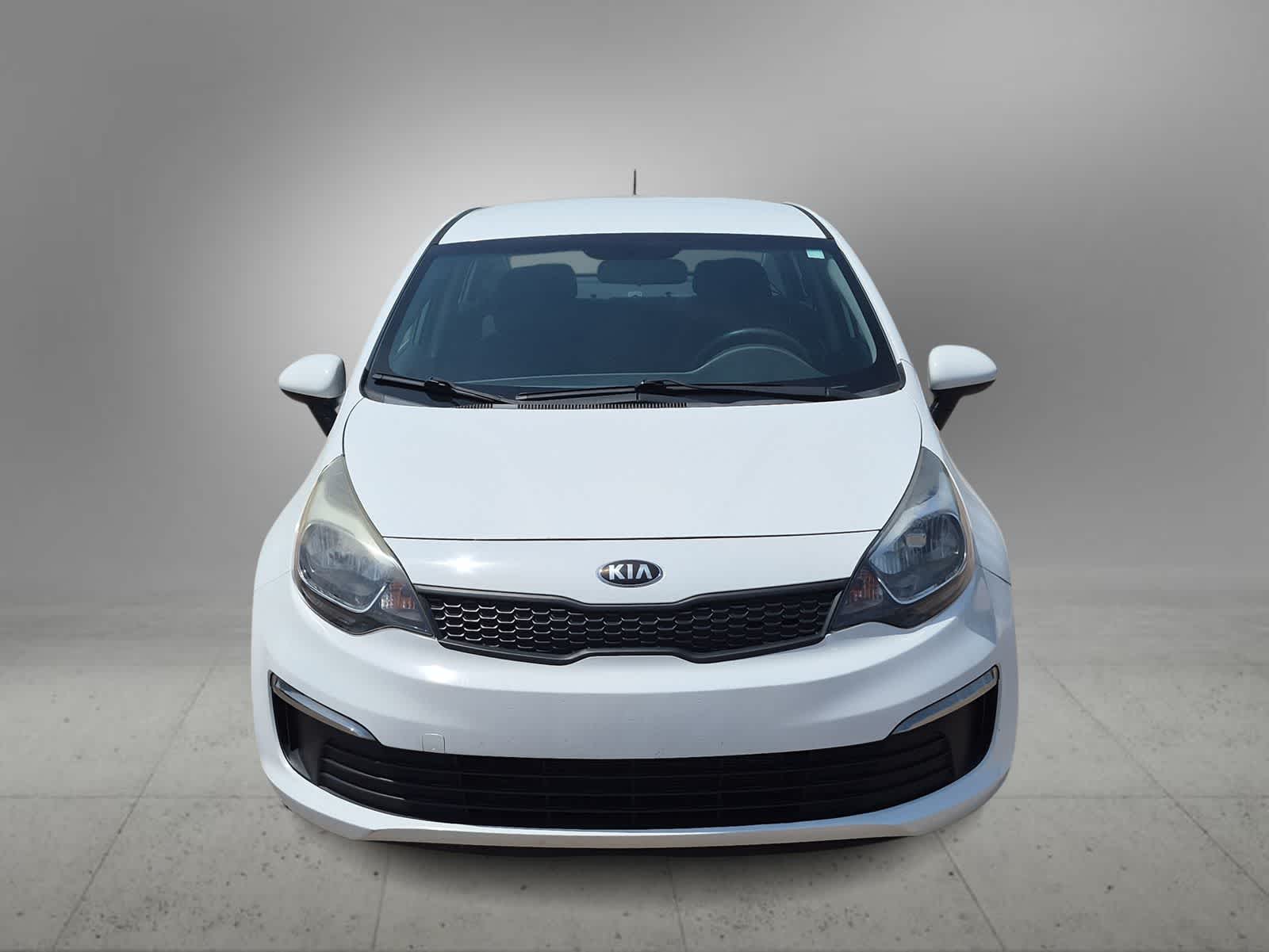 Thumbnail: 2016 Kia Rio - 3