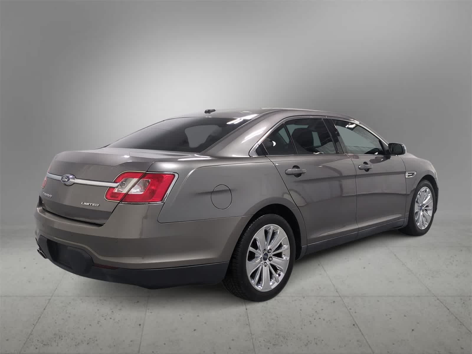 Thumbnail: 2011 Ford Taurus - 8