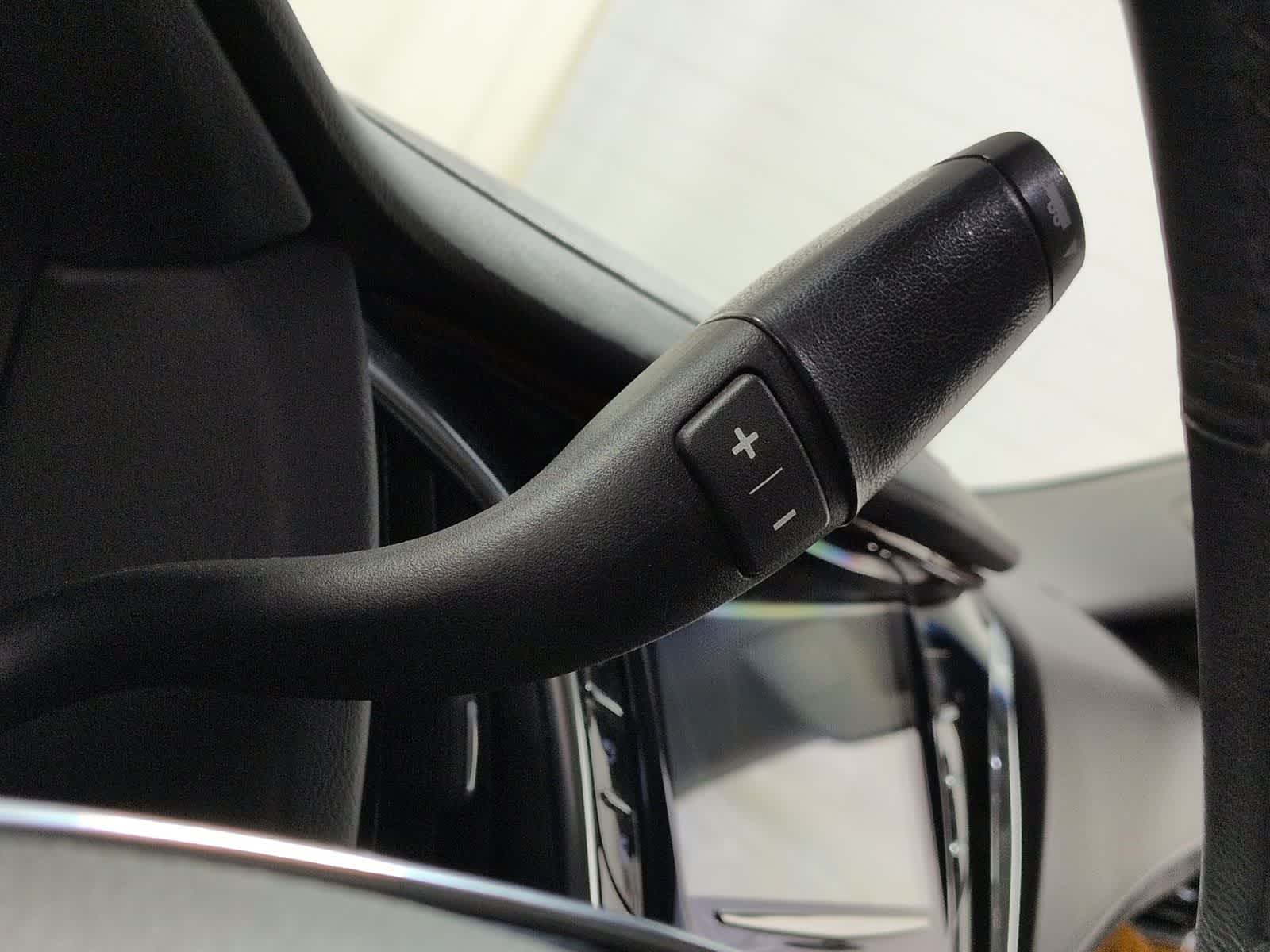 Thumbnail: 2017 Cadillac Escalade - 34