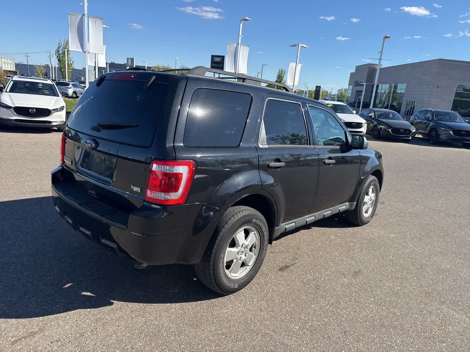 Thumbnail: 2011 Ford Escape - 4