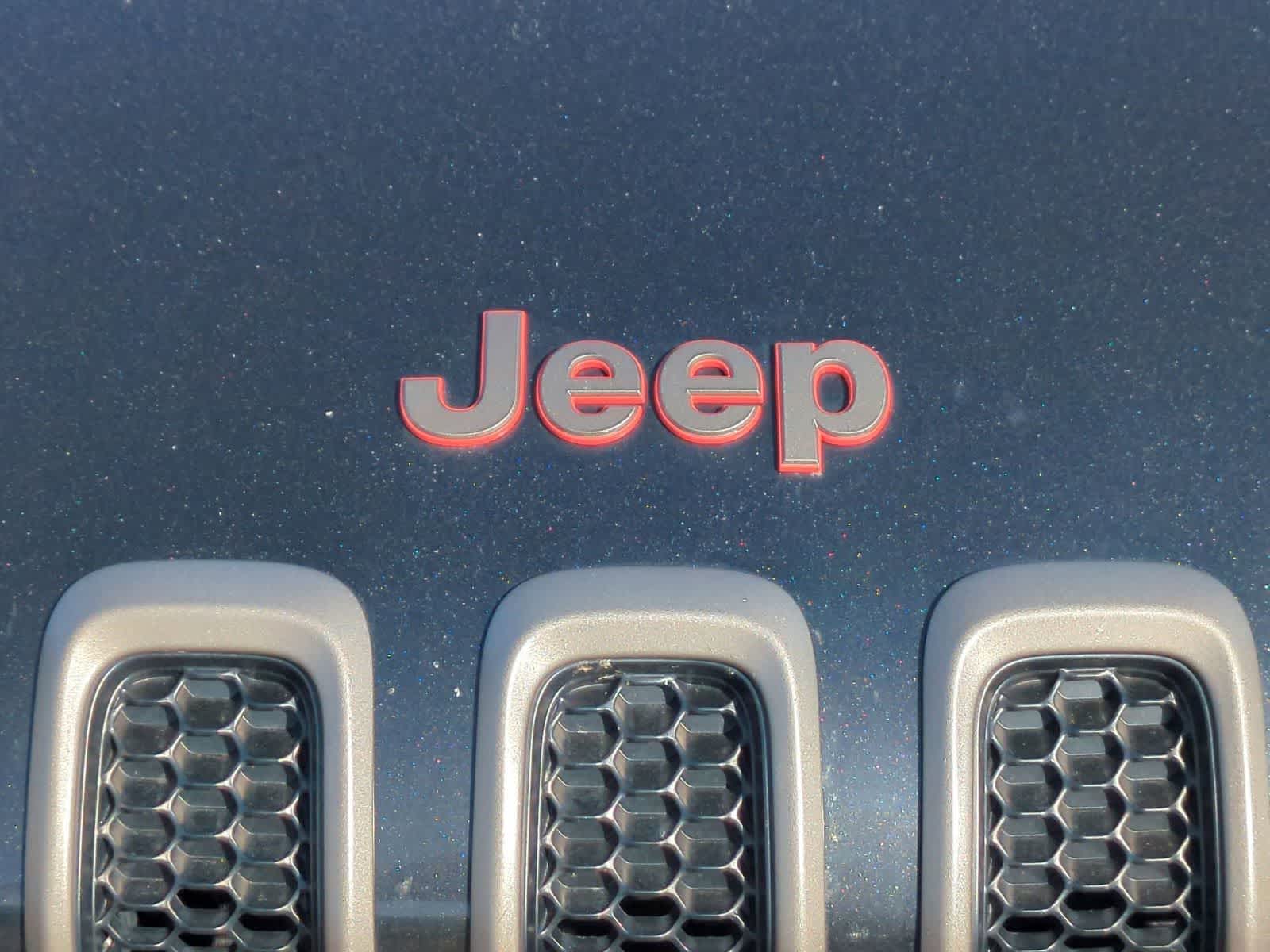 Thumbnail: 2016 Jeep Cherokee - 11
