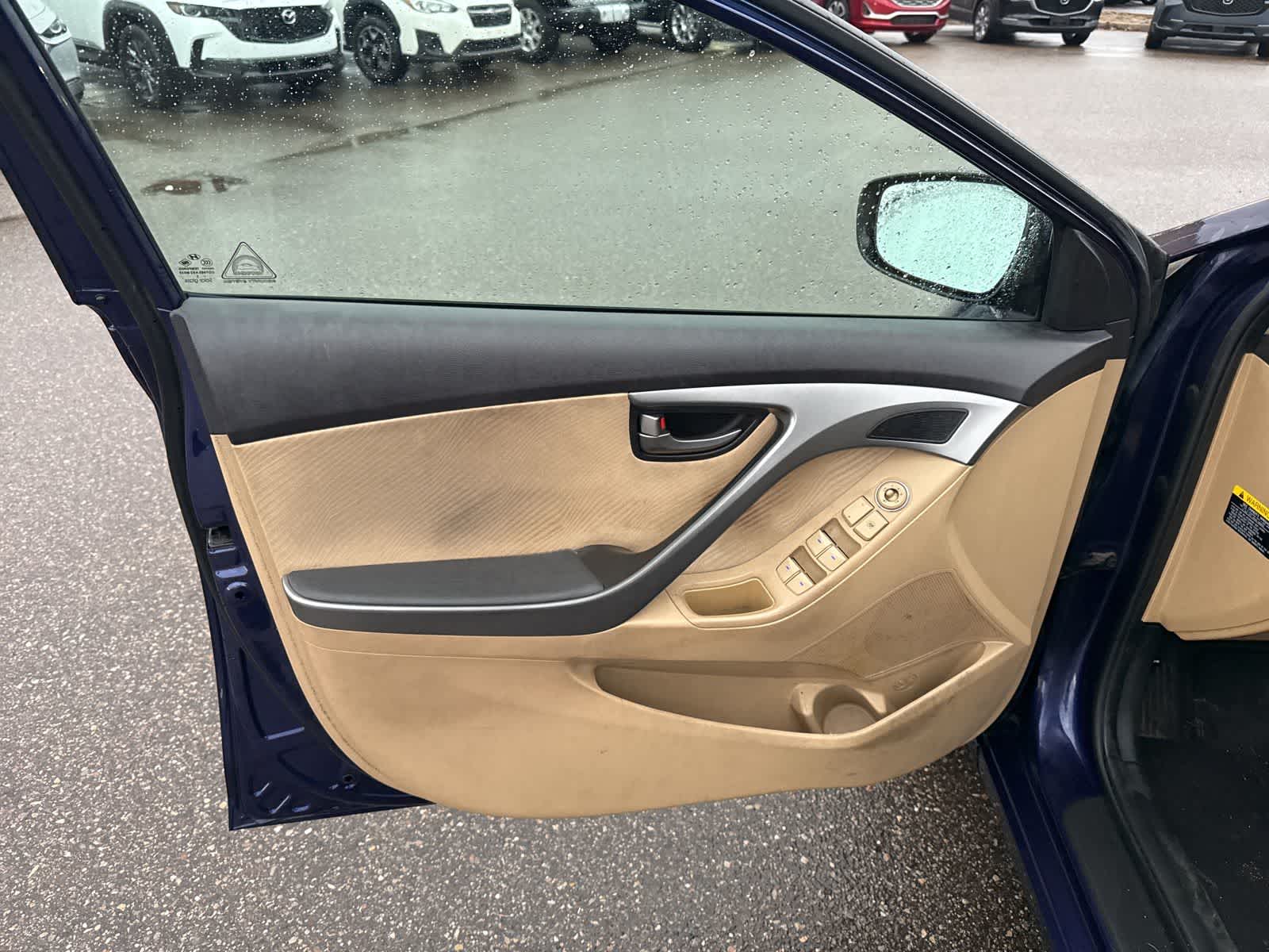 Thumbnail: 2013 Hyundai Elantra - 16