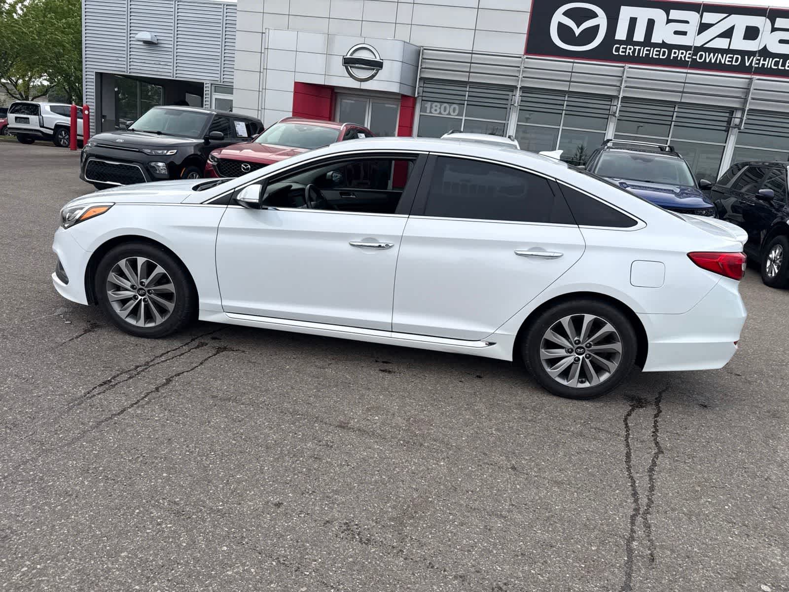 Thumbnail: 2016 Hyundai Sonata - 8
