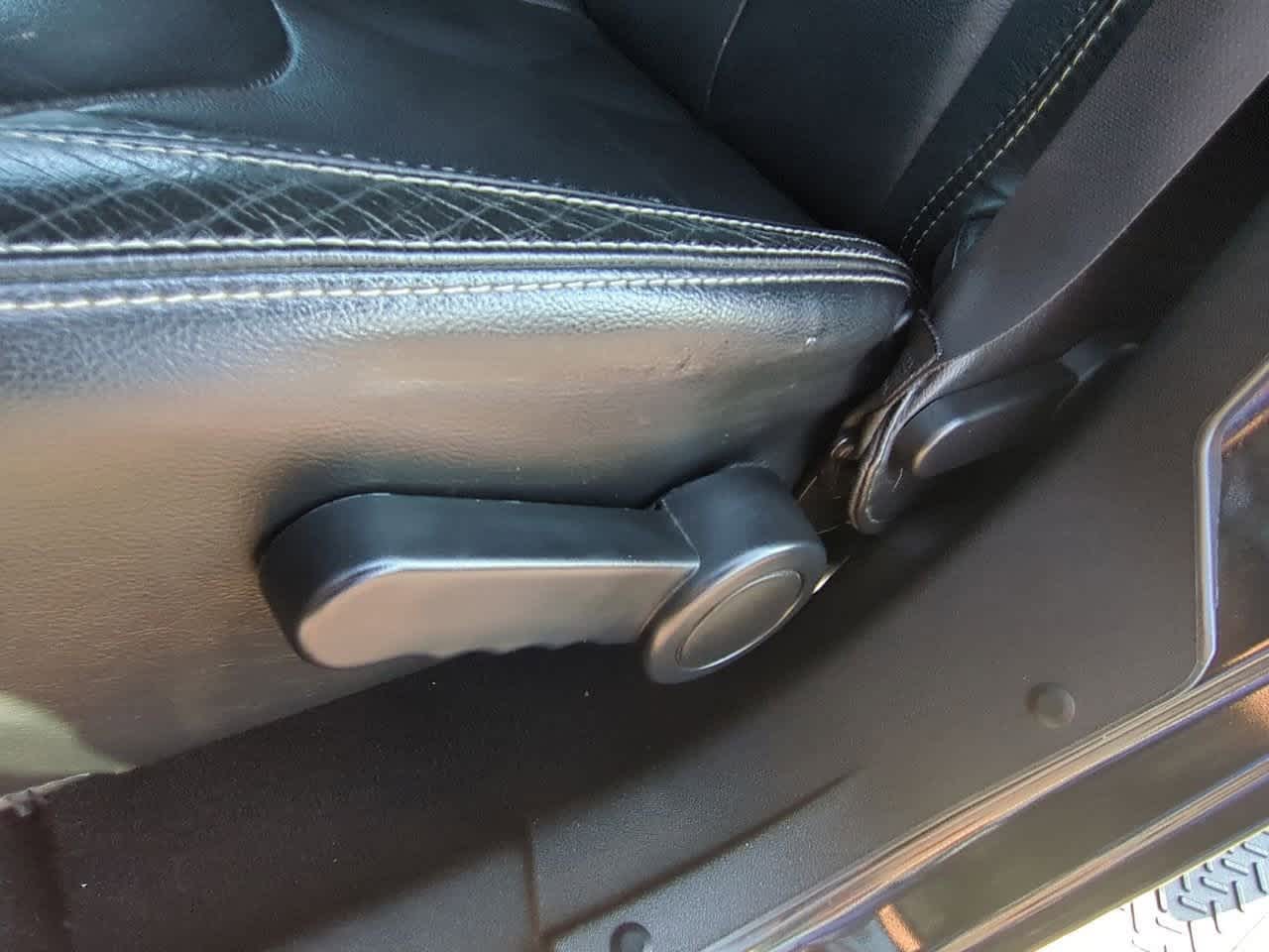 Thumbnail: 2014 Jeep Wrangler - 16