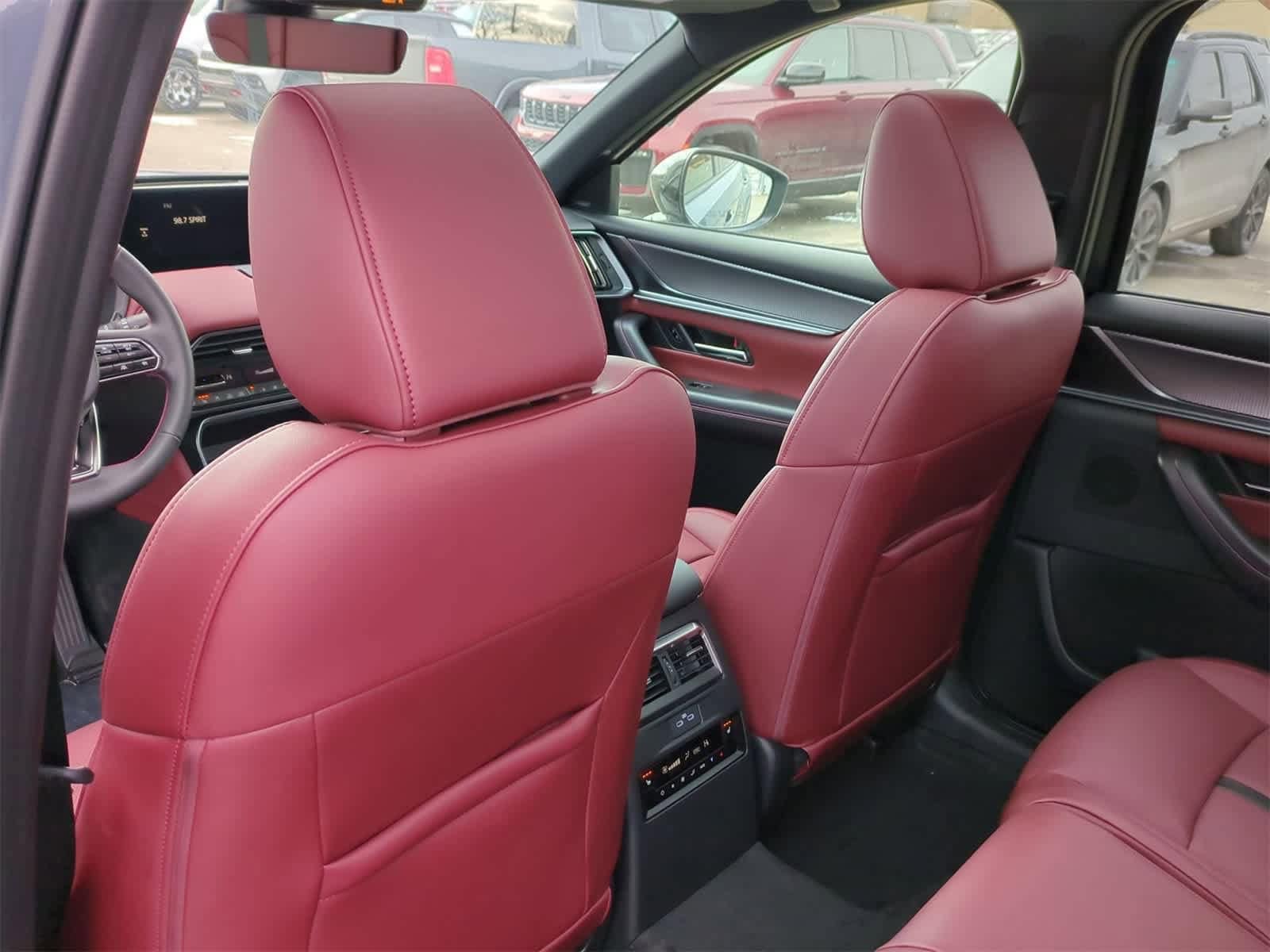 Thumbnail: 2026 Mazda CX-70 - 17