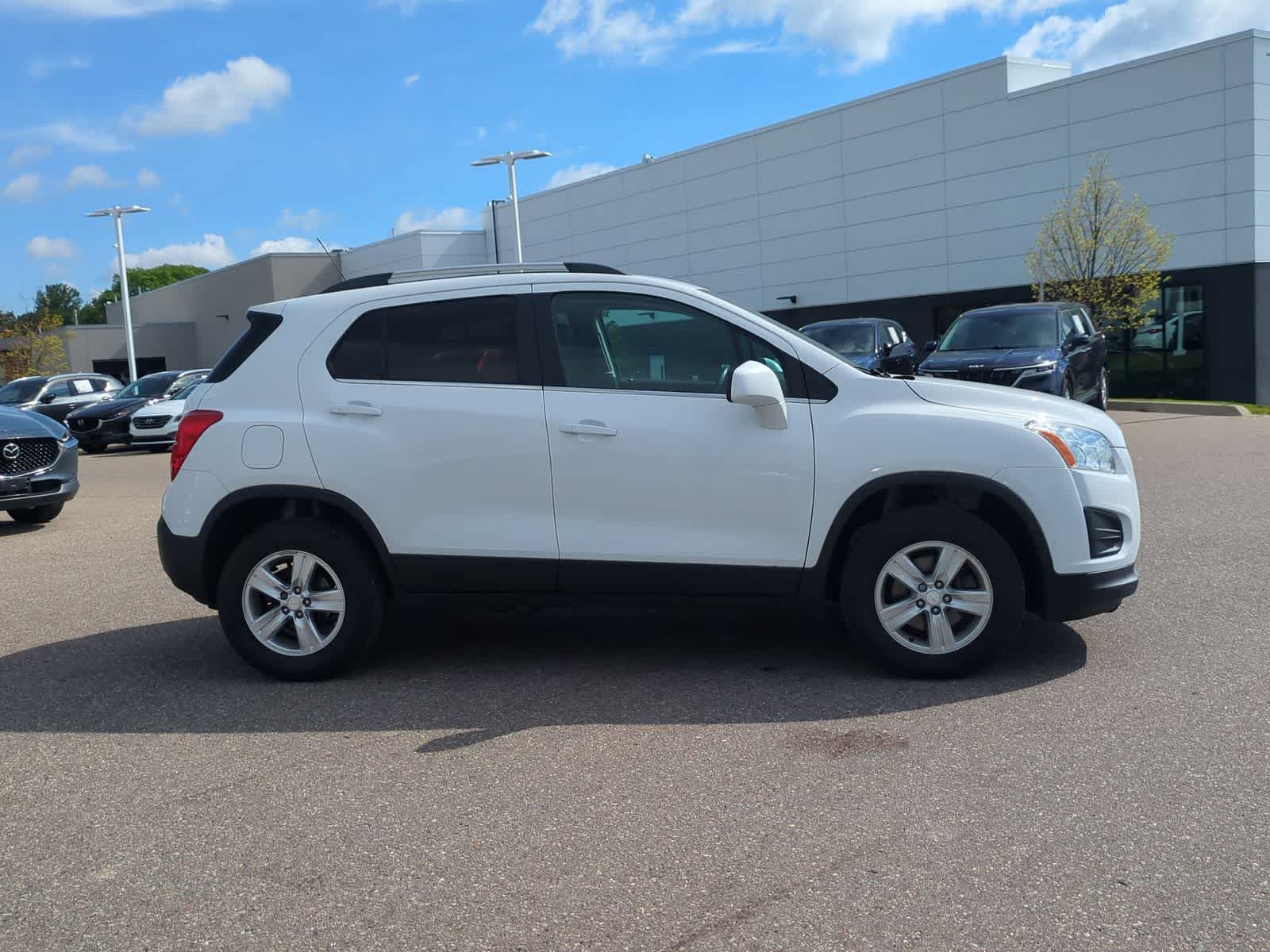Thumbnail: 2016 Chevrolet Trax - 7