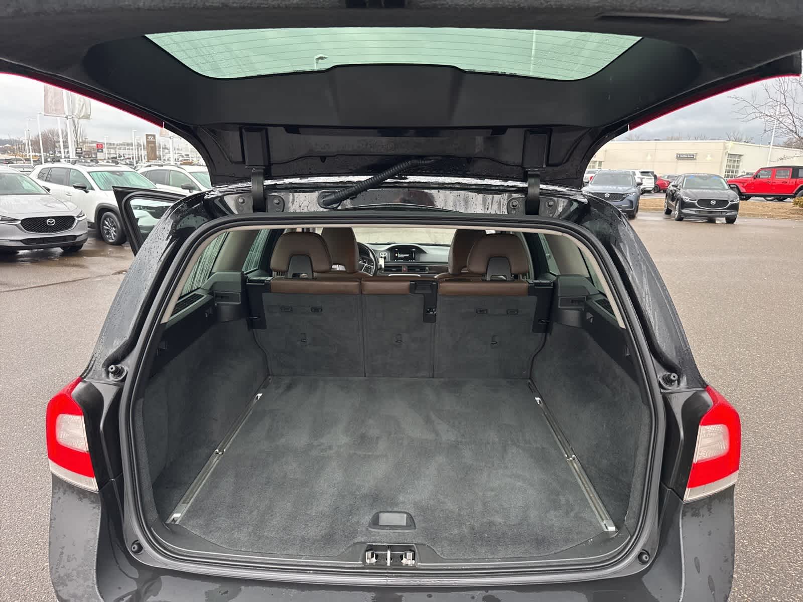 Thumbnail: 2016 Volvo XC70 - 21