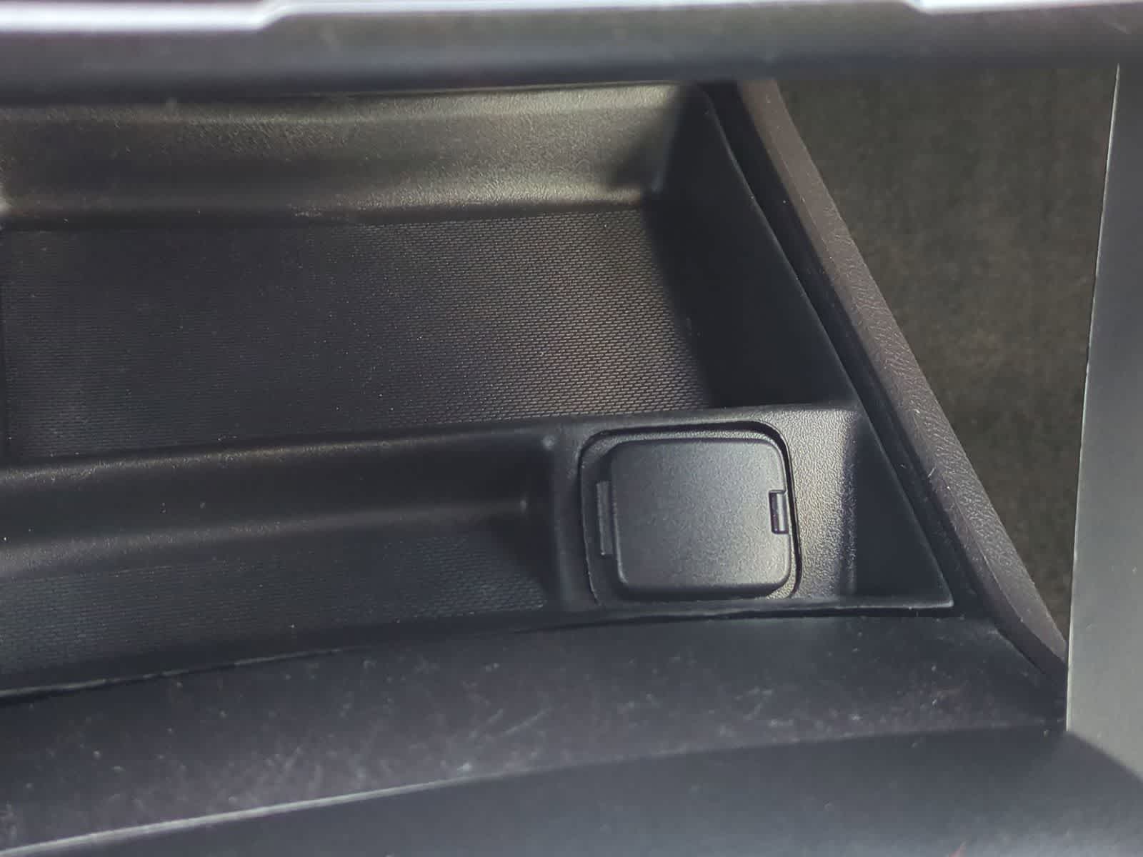 Thumbnail: 2015 Ford Fusion - 31