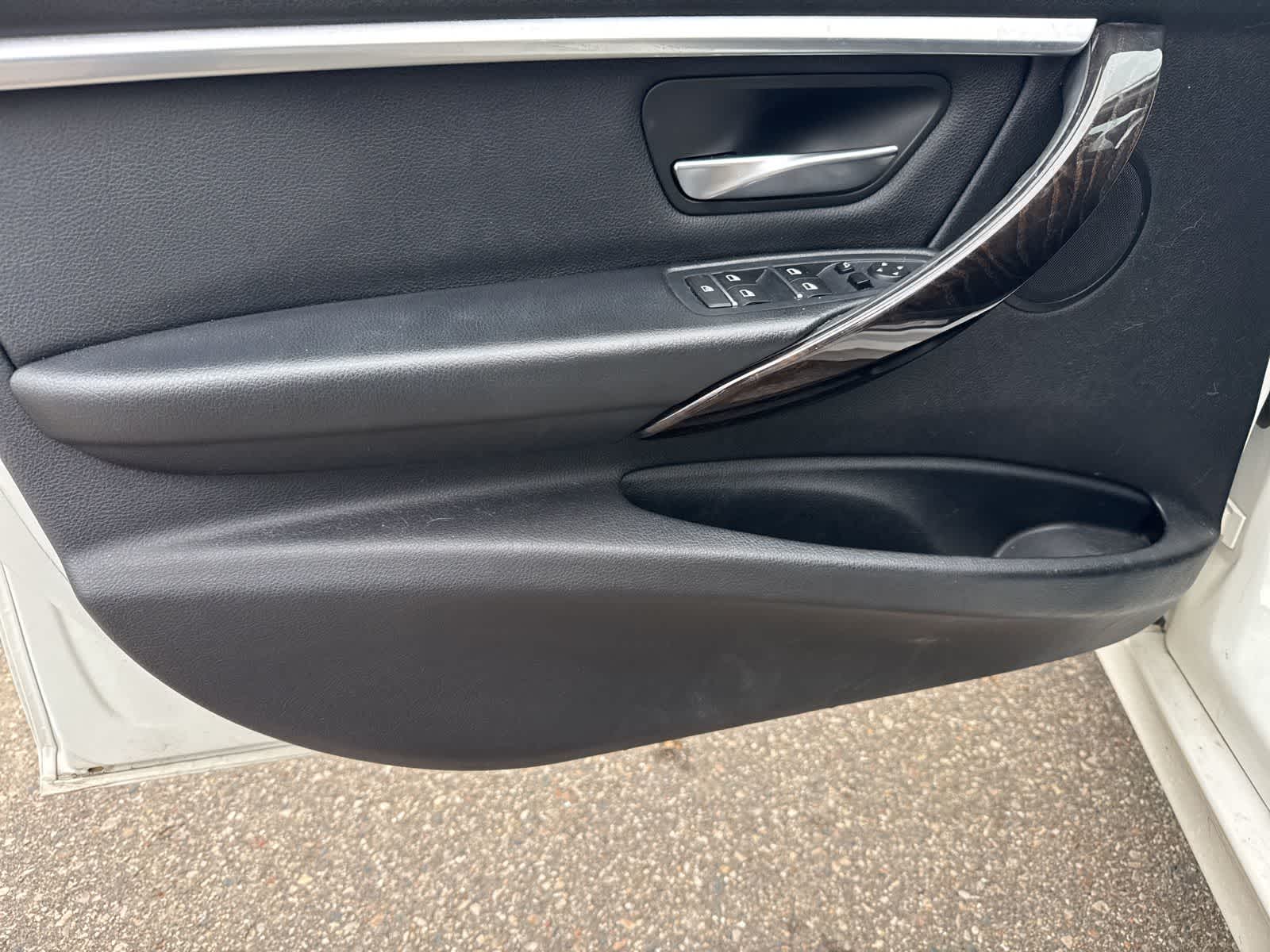 Thumbnail: 2017 BMW 3 Series - 16