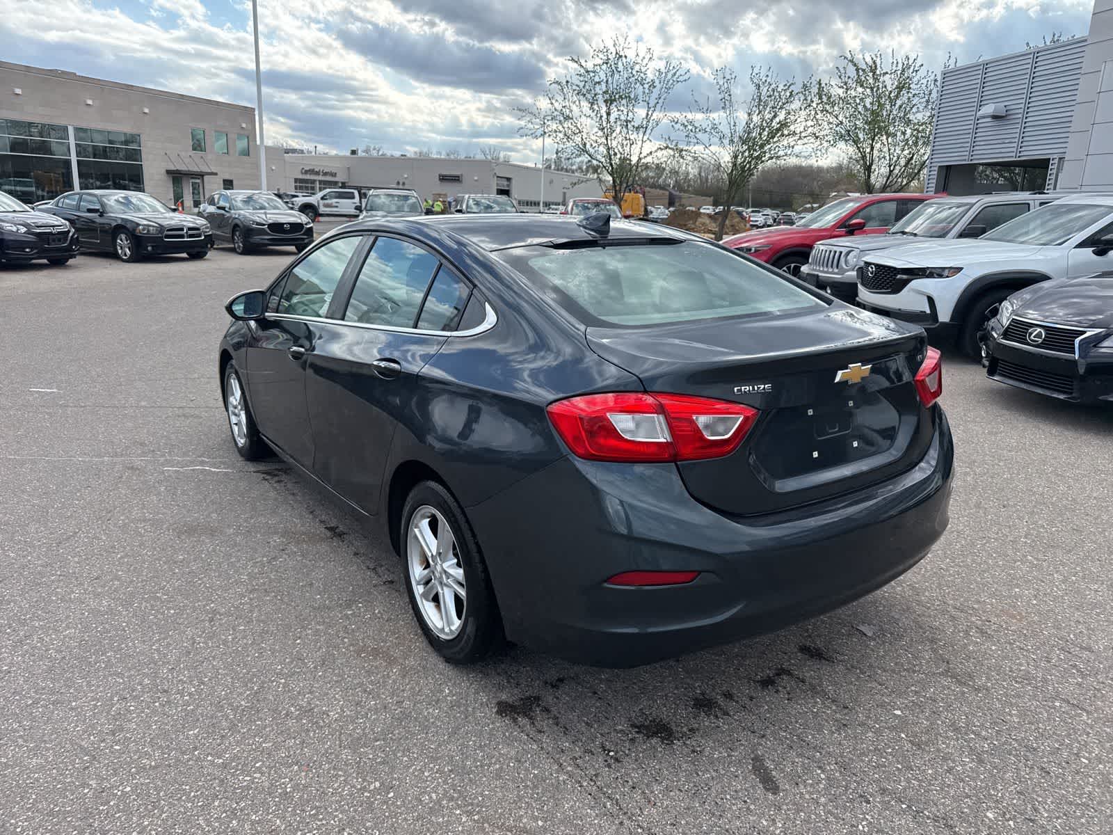 Thumbnail: 2017 Chevrolet Cruze - 7