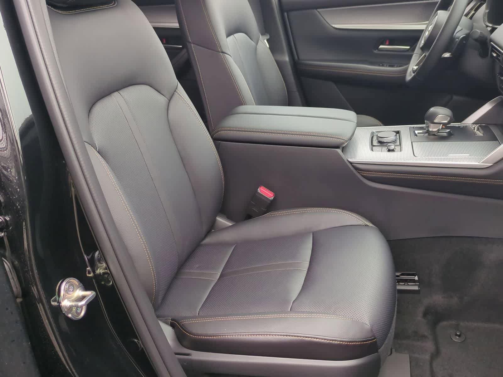 Thumbnail: 2026 Mazda CX-70 - 21